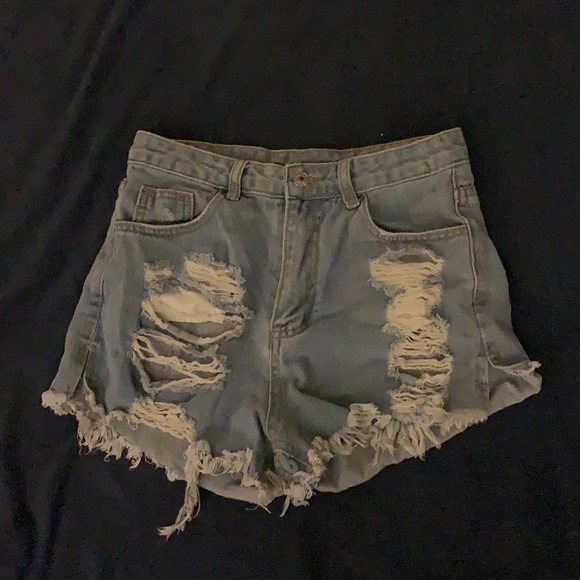 blue ripped jean shorts - Picture 1 of 3